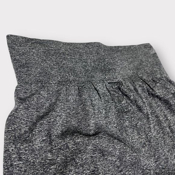 Lululemon Boulevard Bliss Skirt 2 Heather Grey High Waist Mini Black White - Picture 5 of 8